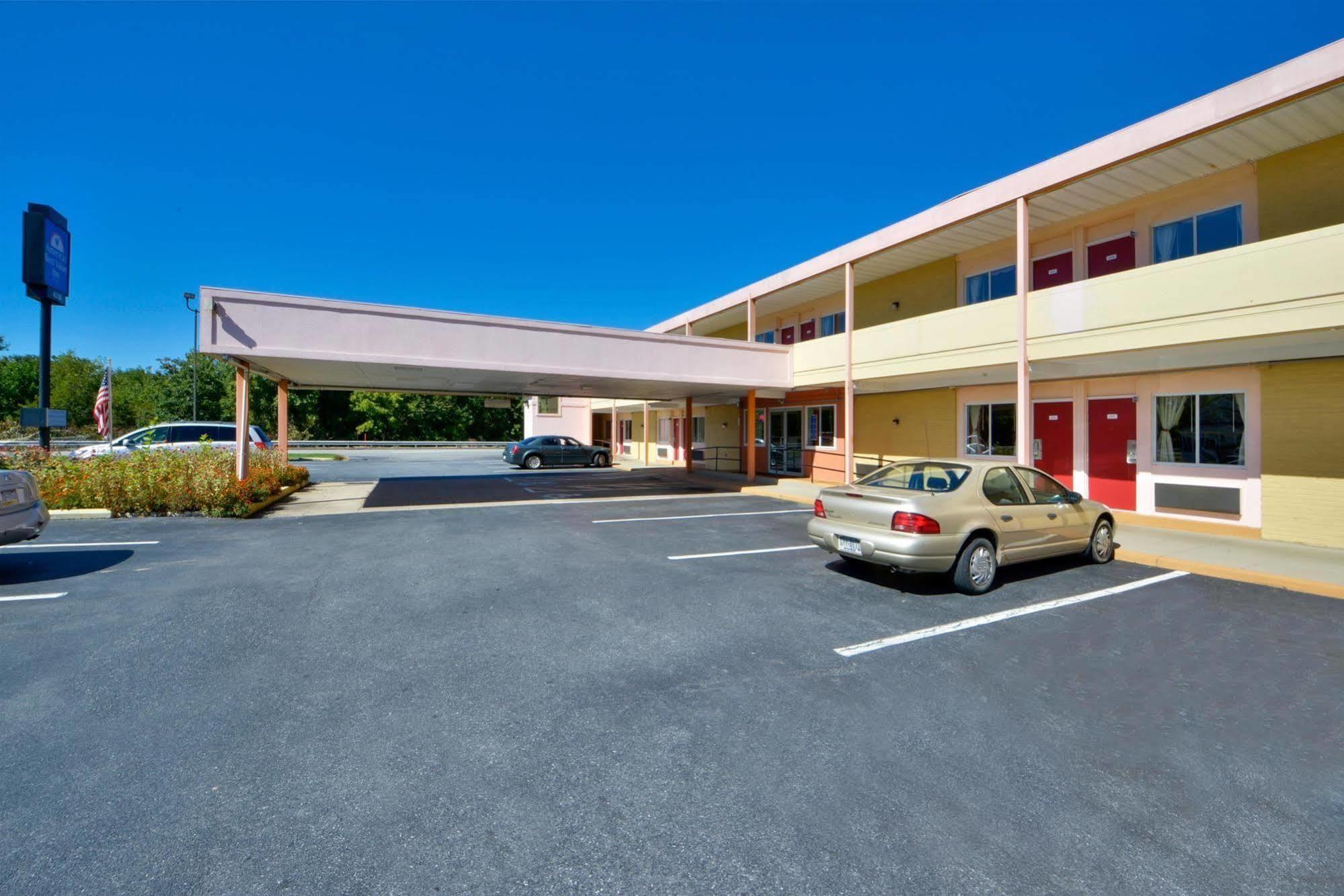 Motel 6 Harrisburg PA Near PA Expo Center Esterno foto