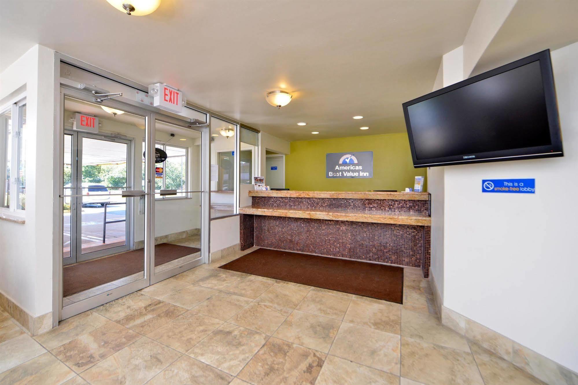 Motel 6 Harrisburg PA Near PA Expo Center Esterno foto